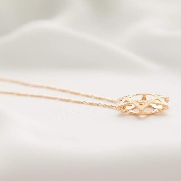 Star of David Necklace | 18k Gold Filled - Picture 6 of 8